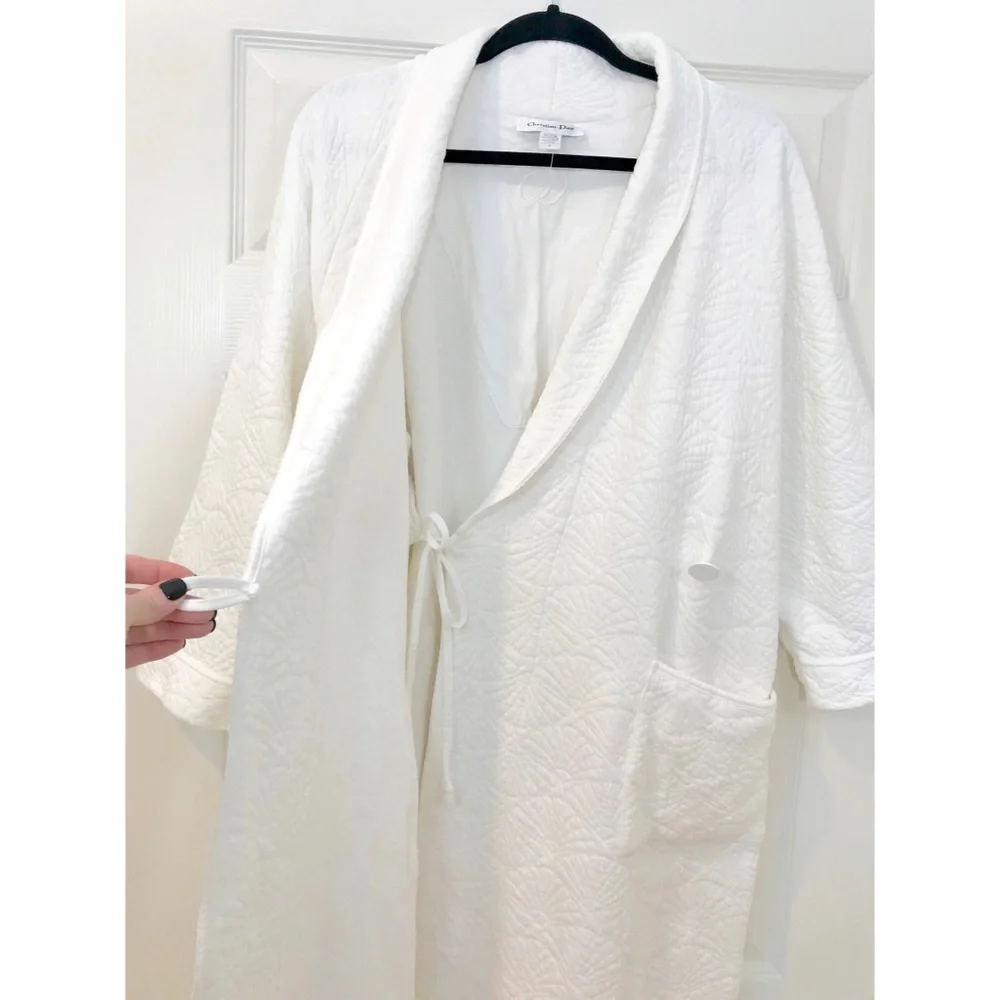 DIOR LUXURY ROBE - Picture 6 of 10